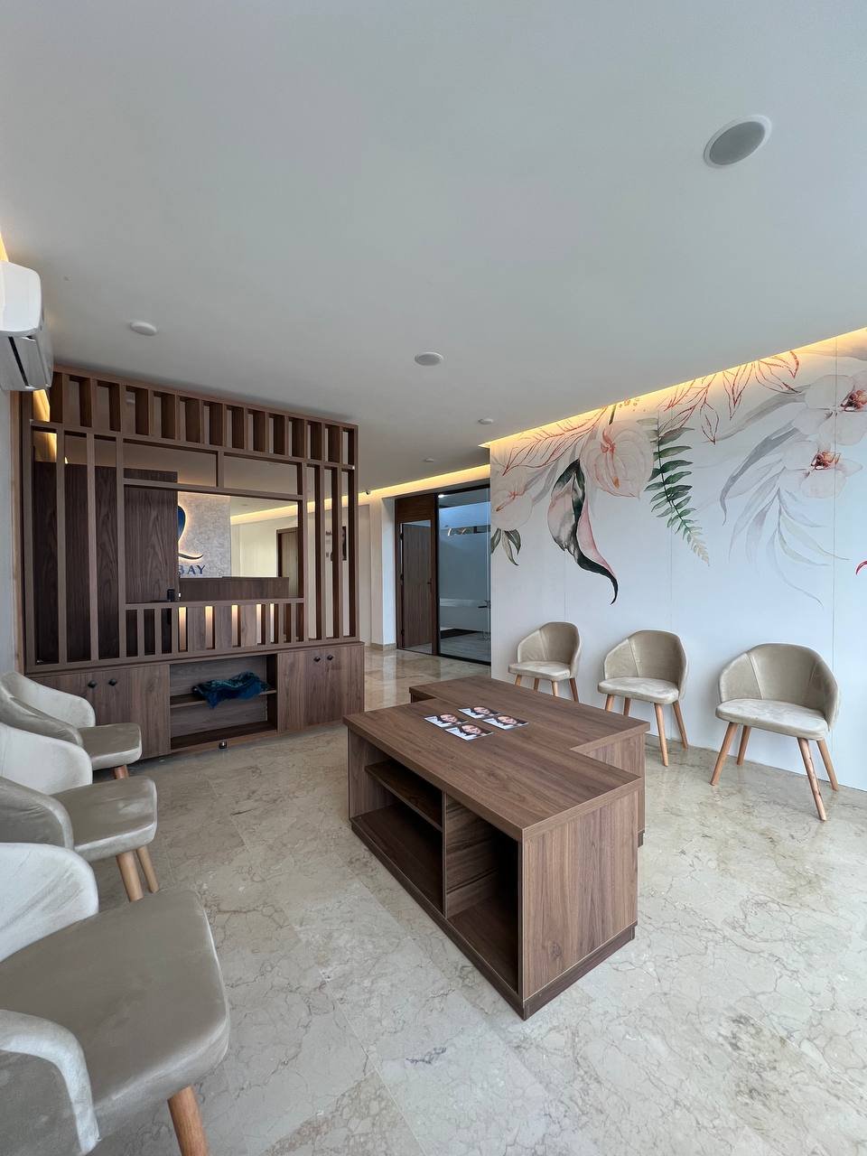 Intérieur moderne de la clinique TangerBay à Tanger