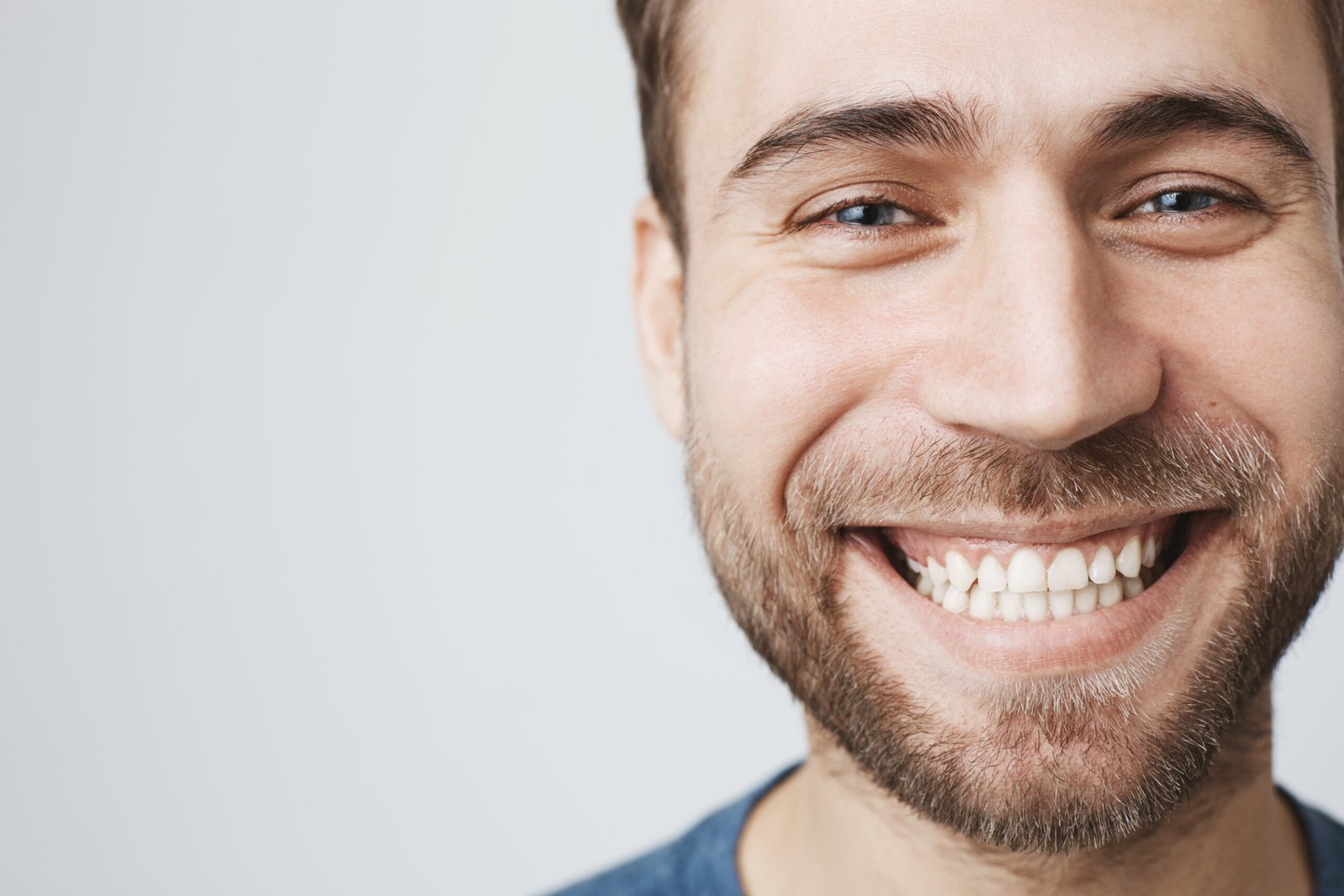 Chirurgien dentiste à Tanger - Dr. Haitham Boutaib